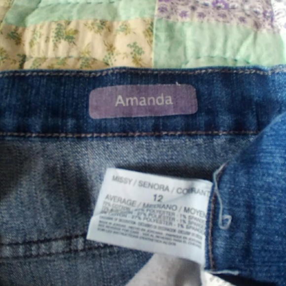 Gently used Gloria Vanderbilt Jeans - Picture 3 of 4